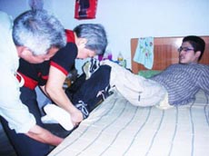 什么因素能够造成强直性脊柱炎出现 什么因素能够造成强直性脊柱炎出现