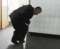强直性脊柱炎的主要表现是哪些 强直性脊柱炎的主要表现是哪些