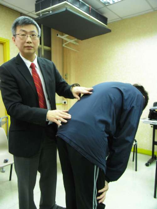 强直性脊柱炎的治疗原则有什么 强直性脊柱炎的治疗原则有什么